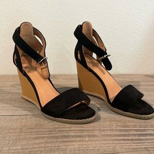 Size 5 gently used black wedges